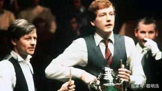 在与埃卢斯 在与埃卢斯