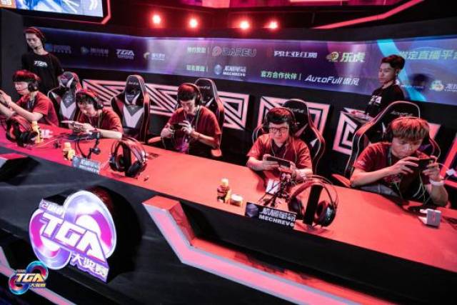 的顶尖前锋 的顶尖前锋