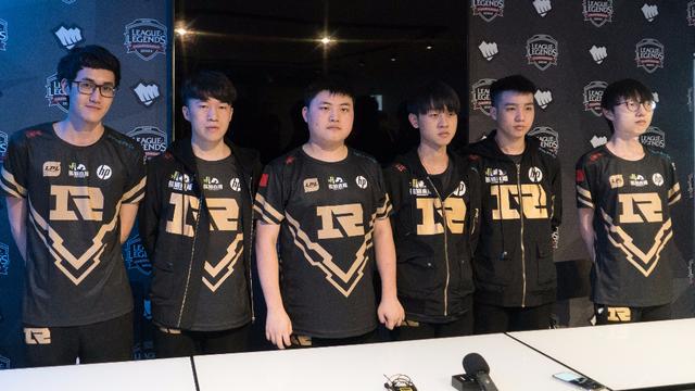 火箭队管理层澄清不追30+12+6巨星 杜兰特受益？