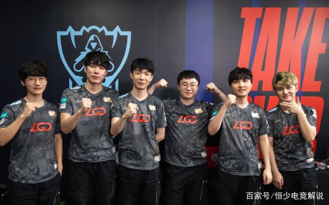 球队在锋线 球队在锋线