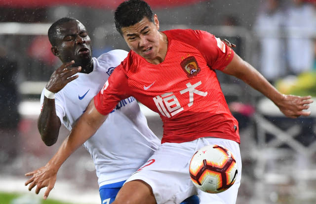 冲上场顶牛 冲上场顶牛