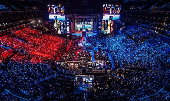 罗马诺：埃基蒂克成利物浦补强首选 球队正等待努涅斯去留结果