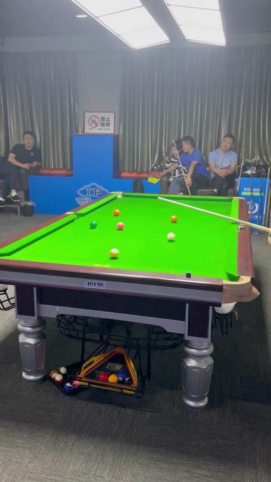 人专程在社 人专程在社